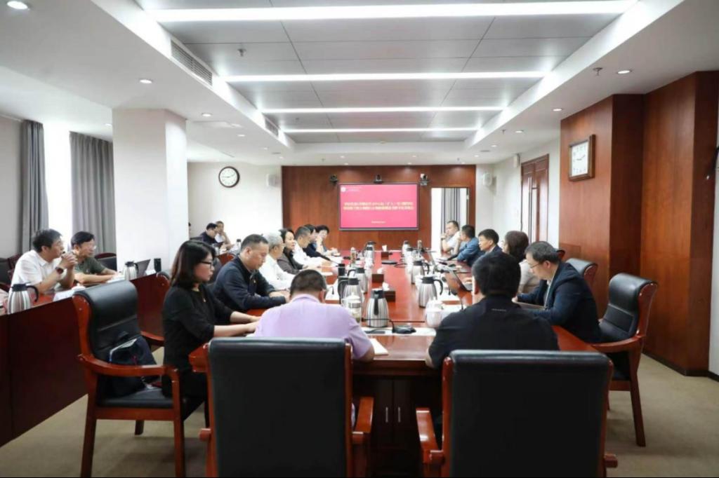 bat365在线平台党委理论学习中心组（扩大）学习暨学校领导班子树立和践行正确政绩观读书班专家讲座会