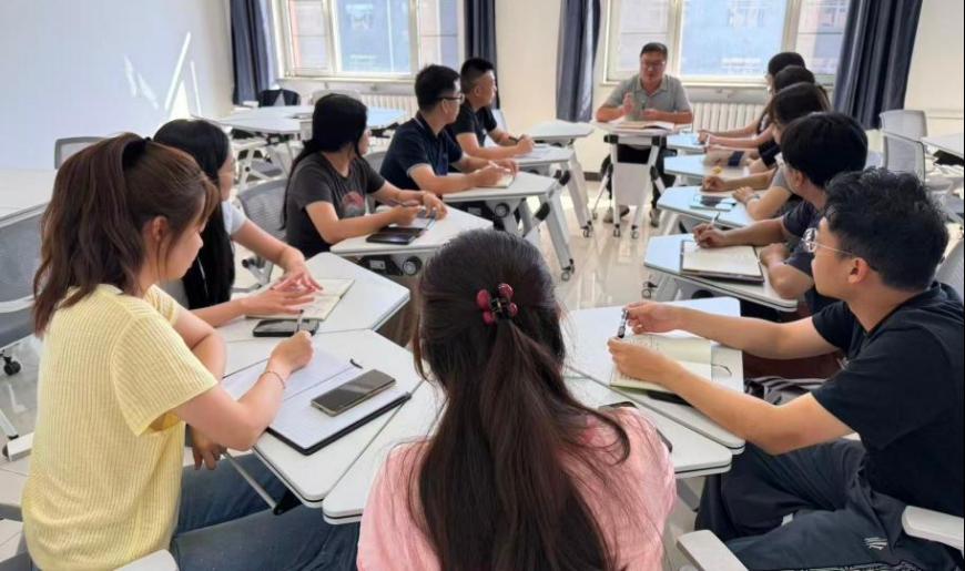 聚焦开学季 聚力谱新篇——本科生院召开新学期辅导员、班主任工作部署会议